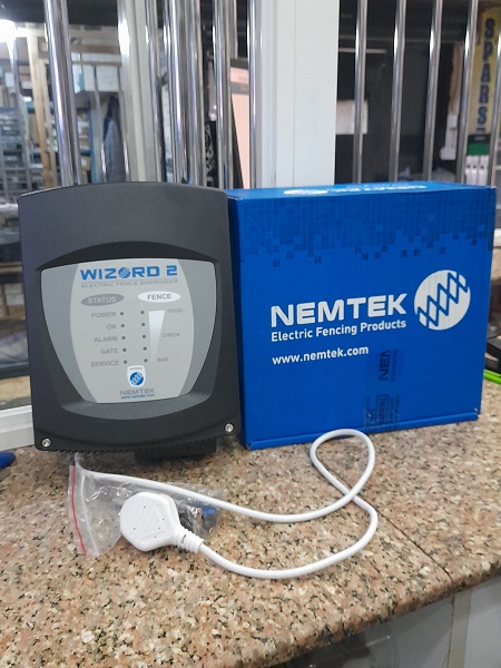 Central de Cerca Elétrica Nemtek Wizord 2i 2 Joule com Ficha EU